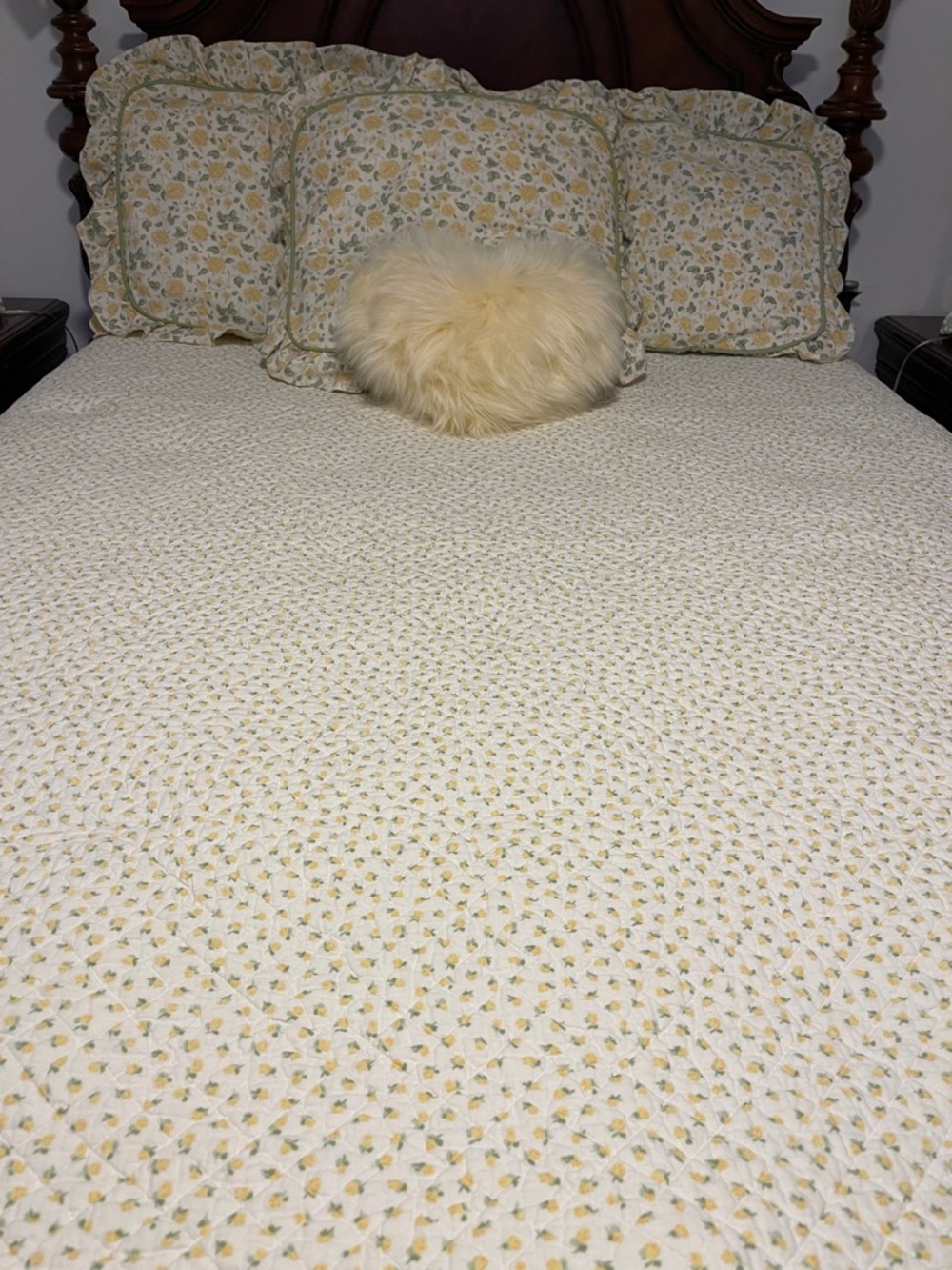 Waverly Garden room, yellow roses full/queen quilt, and three standard shams